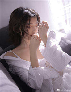 少妇大荫蒂被巨大爽爽大小说/免费看到湿的小黄文软件APP