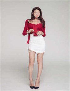 人人艹逼/亚洲乱码AV中文一区二区