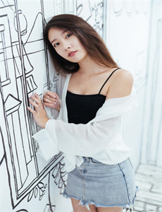 年轻的小婊孑2免费观看,绿色高清视频在线观看